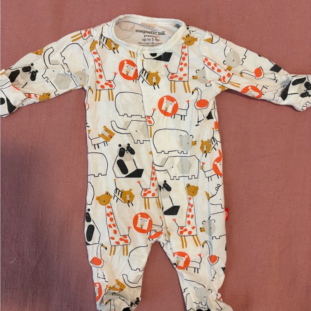 Premie magnetic me footie pajamas
